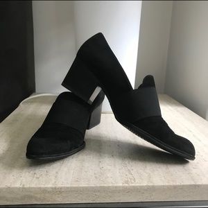 Stuart Weitzman Heeled Loafer / Pump